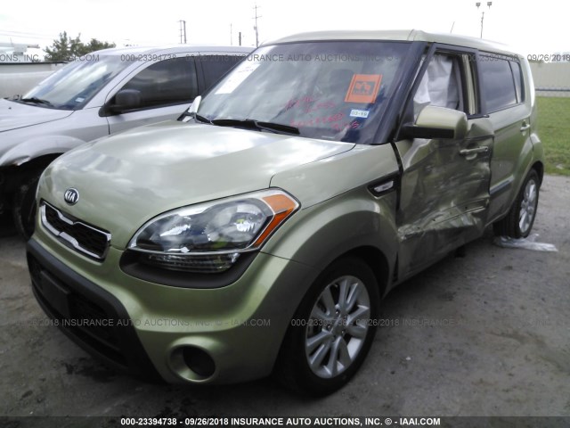 KNDJT2A52D7584531 - 2013 KIA SOUL GREEN photo 2