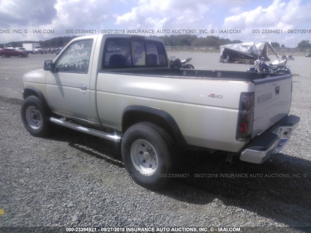 1N6SD11Y3TC364047 - 1996 NISSAN TRUCK XE SILVER photo 3