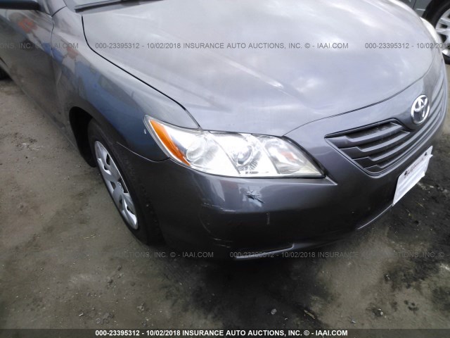 4T4BE46K38R022722 - 2008 TOYOTA CAMRY CE/LE/XLE/SE GRAY photo 6