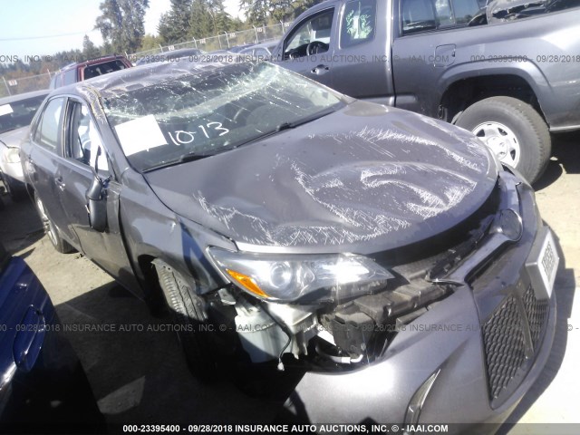 4T1BF1FK0FU495240 - 2015 TOYOTA CAMRY LE/XLE/SE/XSE 灰色 照片 1