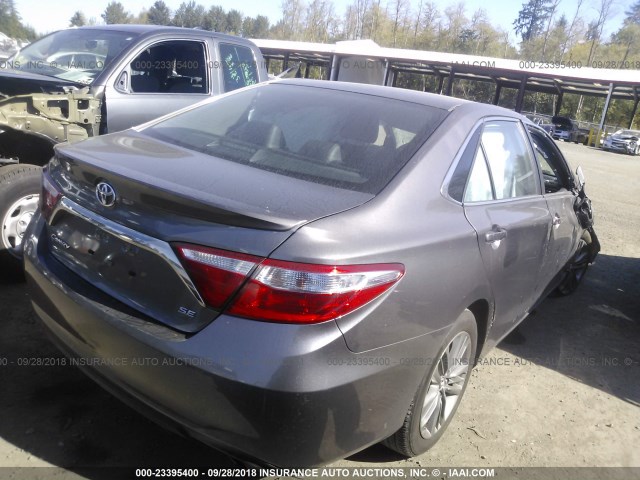 4T1BF1FK0FU495240 - 2015 TOYOTA CAMRY LE/XLE/SE/XSE 灰色 照片 4