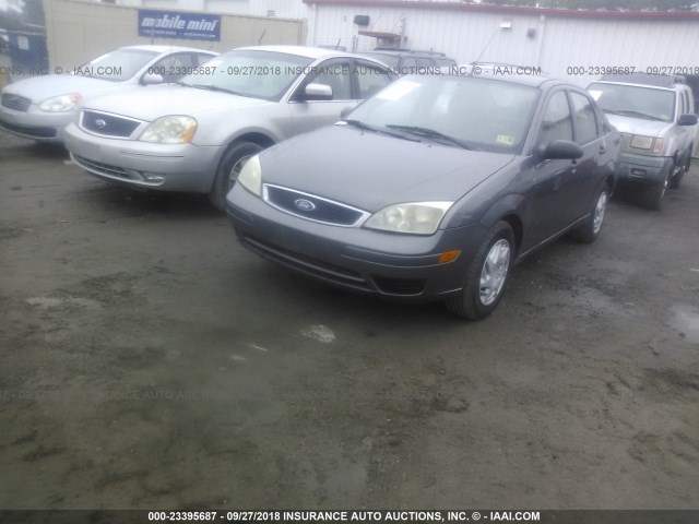 1FAHP34N67W264231 - 2007 FORD FOCUS ZX4/S/SE/SES 灰色 照片 2