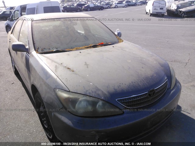 4T1BF32K62U512988 - 2002 TOYOTA CAMRY LE/XLE/SE Сұр фото 1