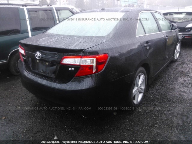 4T1BF1FK6CU050657 - 2012 TOYOTA CAMRY SE/LE/XLE BLACK photo 4