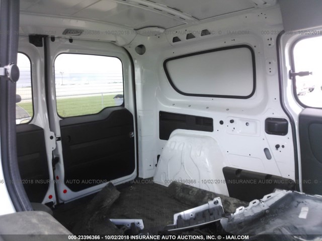 ZFBERFBB9H6E09075 - 2017 RAM PROMASTER CITY SLT 白色 照片 8