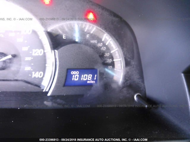 4T1BF1FK3CU154801 - 2012 TOYOTA CAMRY SE/LE/XLE ნაცრისფერი ფოტო 7