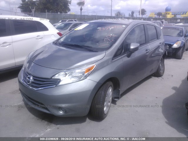 3N1CE2CP5FL387629 - 2015 NISSAN VERSA NOTE S/S PLUS/SV/SL/SR GRAY photo 2