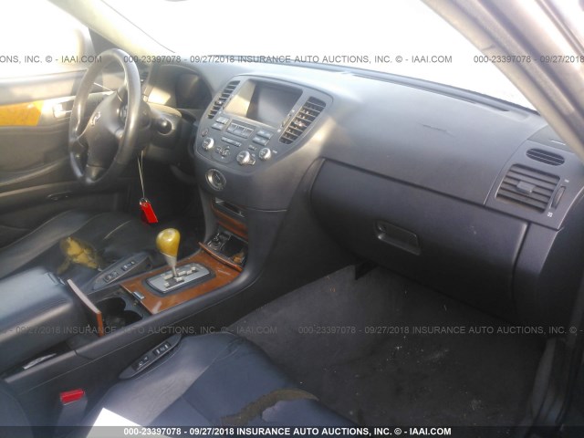 JNKAY41E63M002183 - 2003 INFINITI M45 SILVER photo 5