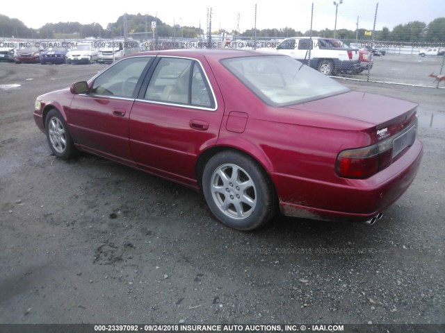 1G6KY54933U136761 - 2003 CADILLAC SEVILLE STS RED photo 3