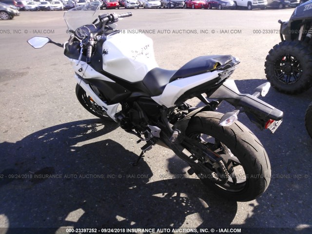 JKAEXEJ12HDA01674 - 2017 KAWASAKI EX650 J თეთრი ფოტო 3