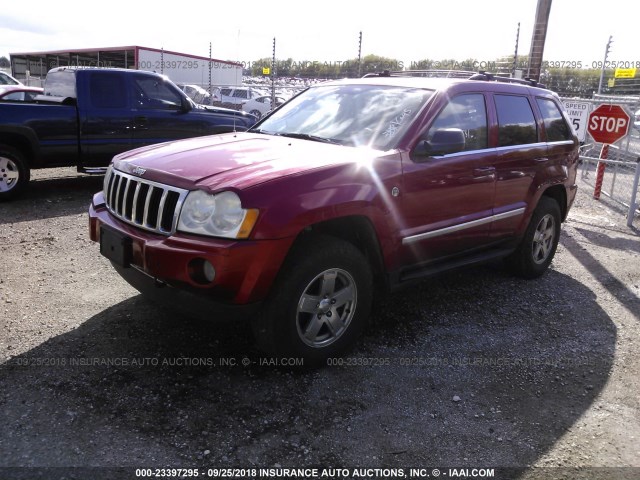 1J4HR58245C519905 - 2005 JEEP GRAND CHEROKEE LIMITED RED photo 2