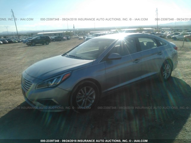 5NPE24AF1GH342757 - 2016 HYUNDAI SONATA SE SILVER photo 2