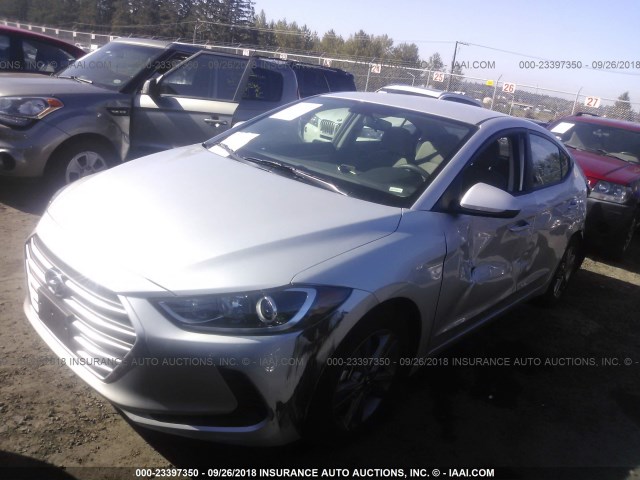 5NPD84LF1JH311135 - 2018 HYUNDAI ELANTRA SEL/VALUE/LIMITED SILVER photo 2