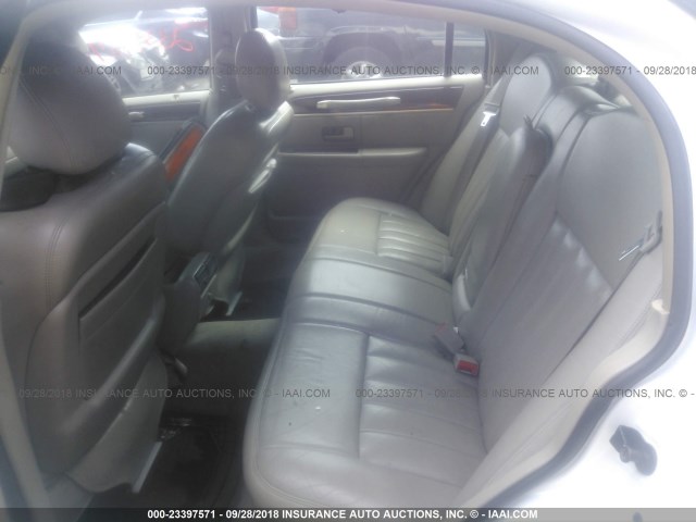 1LNHM81W93Y608674 - 2003 LINCOLN TOWN CAR EXECUTIVE Weiß Foto 8