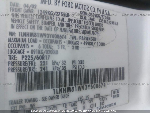 1LNHM81W93Y608674 - 2003 LINCOLN TOWN CAR EXECUTIVE Weiß Foto 9