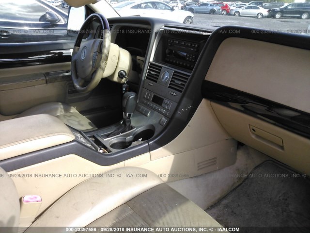 5LMEU88H25ZJ14838 - 2005 LINCOLN AVIATOR 黑色 照片 5