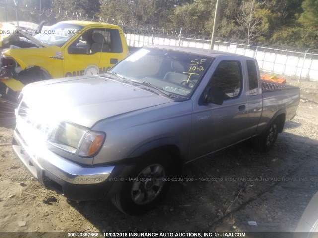 1N6DD26S3YC375446 - 2000 NISSAN FRONTIER KING CAB XE SILVER photo 2