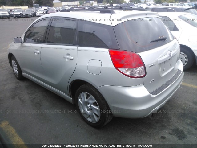 2T1KR32E04C198857 - 2004 TOYOTA COROLLA MATRIX XR SILVER photo 3
