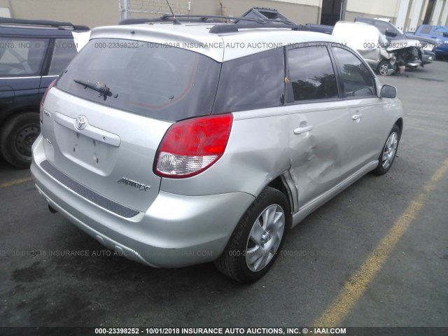 2T1KR32E04C198857 - 2004 TOYOTA COROLLA MATRIX XR SILVER photo 4