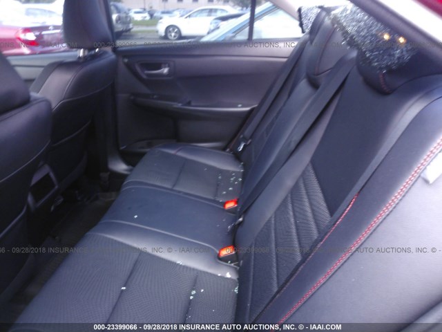 4T1BF1FK0HU708433 - 2017 TOYOTA CAMRY LE/XLE/SE/XSE MAROON photo 8