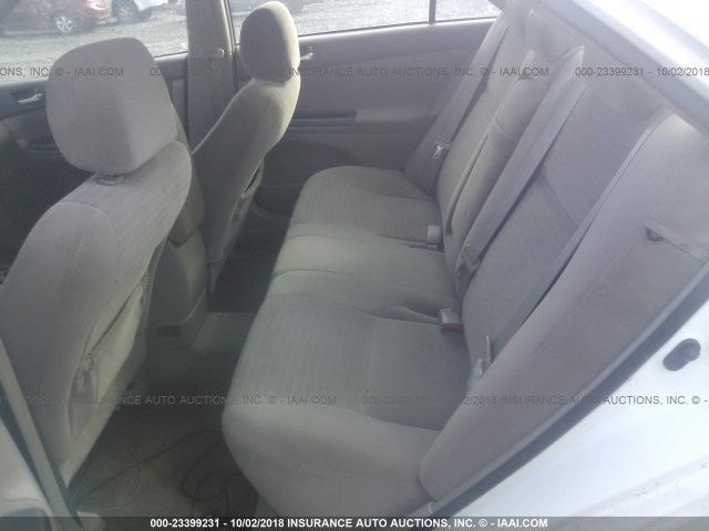 4T1BE32K85U408364 - 2005 TOYOTA CAMRY LE/XLE/SE WHITE photo 8