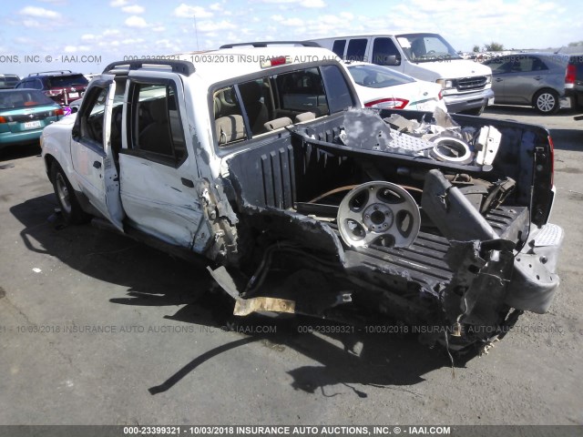 1FMZU67K94UA10199 - 2004 FORD EXPLORER SPORT TR  WHITE photo 3