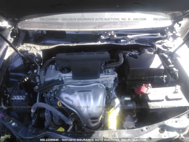 4T1BF1FK0HU367437 - 2017 TOYOTA CAMRY LE/XLE/SE/XSE 深蓝色 照片 10