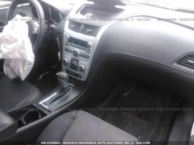 1G1ZC5EB4AF257983 - 2010 CHEVROLET MALIBU 1LT WHITE photo 5