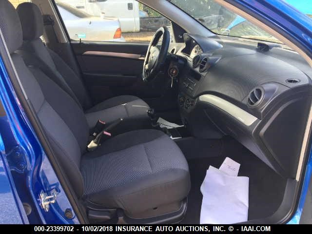 KL1TD5DE1AB132427 - 2010 CHEVROLET AVEO LS/LT 蓝色 照片 5