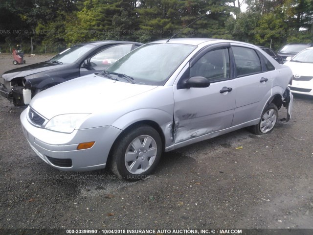 1FAFP34N47W297171 - 2007 FORD FOCUS ZX4/S/SE/SES SILVER photo 2