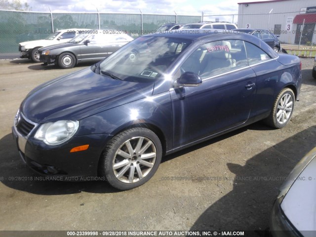 WVWFA71F47V001703 - 2007 VOLKSWAGEN EOS 2.0T LUXURY BLUE photo 2