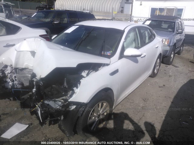 5XXGT4L36JG194987 - 2018 KIA OPTIMA LX/S WHITE photo 2