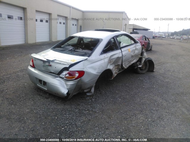 2T1CF22P92C590516 - 2002 TOYOTA CAMRY SOLARA SE/SLE ვერცხლისფერი ფოტო 4