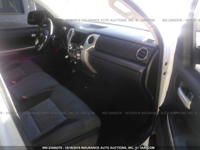 5TFRY5F13FX190552 - 2015 TOYOTA TUNDRA DOUBLE CAB SR/SR5 WHITE photo 5