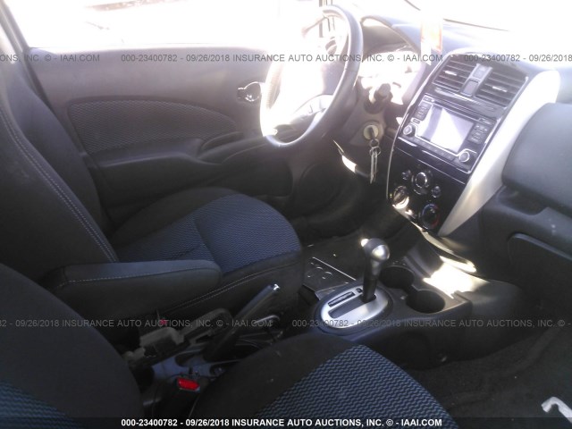 3N1CE2CP5FL429779 - 2015 NISSAN VERSA NOTE S/S PLUS/SV/SL/SR SILVER photo 5