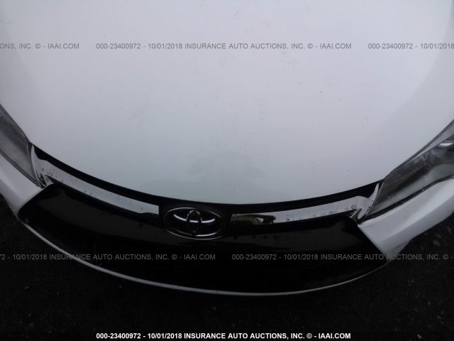 4T1BF1FK6GU212258 - 2016 TOYOTA CAMRY LE/XLE/SE/XSE 白色 照片 10