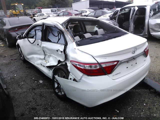 4T1BF1FK6GU212258 - 2016 TOYOTA CAMRY LE/XLE/SE/XSE 白色 照片 3