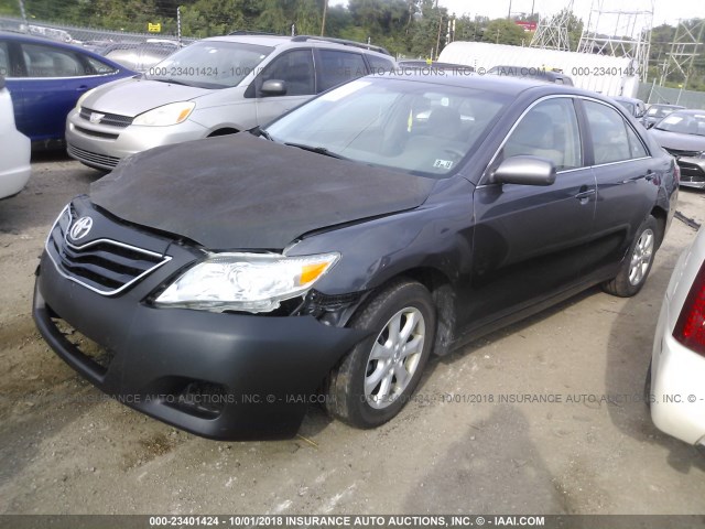 4T1BF3EK9BU224152 - 2011 TOYOTA CAMRY SE/LE/XLE GRAY photo 2