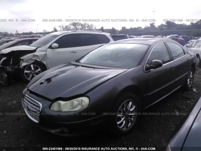 2C3HD56G82H298910 - 2002 CHRYSLER CONCORDE LIMITED GRAY photo 2