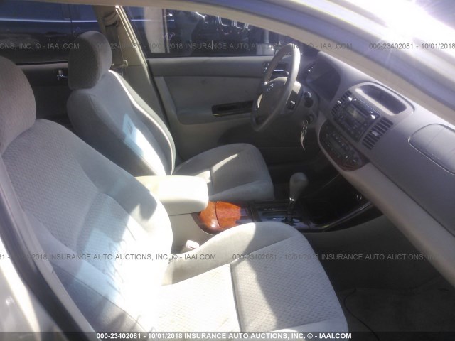 4T1BE32K84U850401 - 2004 TOYOTA CAMRY LE/XLE/SE Алтын фото 5
