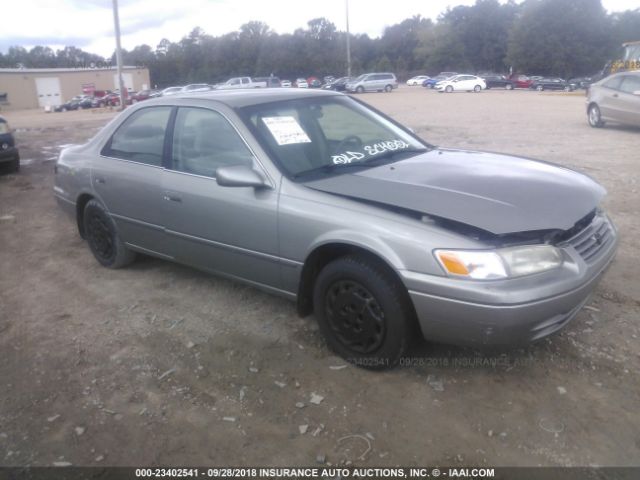 JT2BG22K9W0150883 - 1998 TOYOTA CAMRY CE/LE/XLE 金色 照片 1