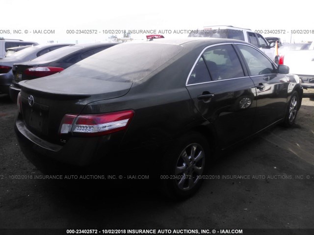 4T4BF3EK0BR138332 - 2011 TOYOTA CAMRY SE/LE/XLE 绿色 照片 4