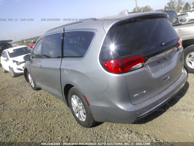 2C4RC1BG1JR305657 - 2018 CHRYSLER PACIFICA TOURING L Արծաթագույն լուսանկար 3