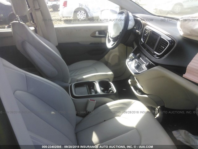 2C4RC1BG1JR305657 - 2018 CHRYSLER PACIFICA TOURING L Արծաթագույն լուսանկար 5