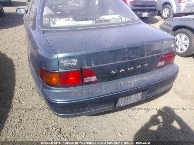 4T1BG12K3TU681787 - 1996 TOYOTA CAMRY DX/LE/XLE GREEN photo 6