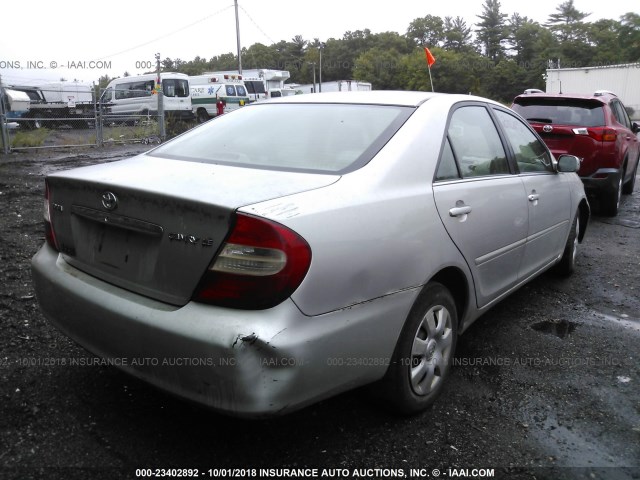 4T1BE32K24U826143 - 2004 TOYOTA CAMRY LE/XLE/SE SILVER photo 4