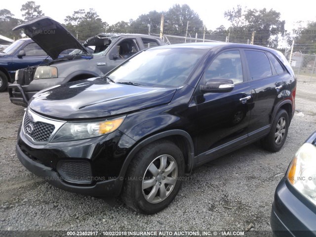 5XYKT3A17DG378776 - 2013 KIA SORENTO LX BLACK photo 2