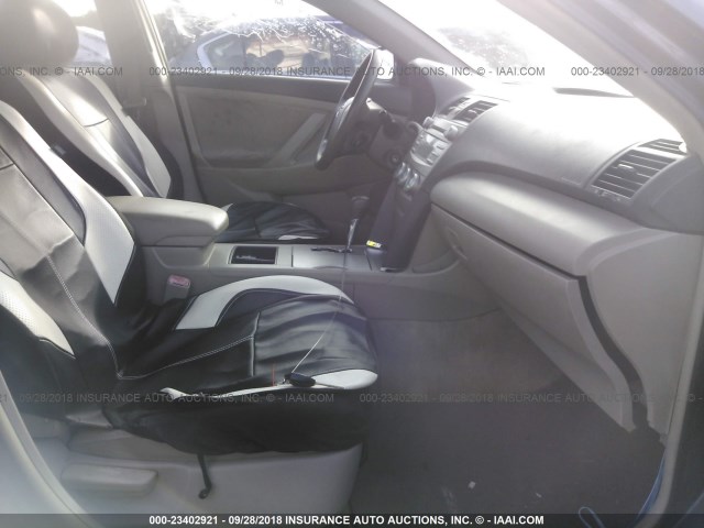 4T1BE46K37U070567 - 2007 TOYOTA CAMRY NEW GENERAT CE/LE/XLE/SE GRAY photo 5