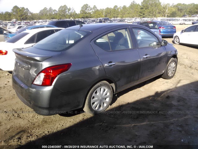 3N1CN7AP4HL844563 - 2017 NISSAN VERSA S/S PLUS/SV/SL GRAY photo 4