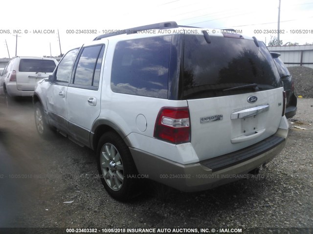 1FMJU1H5XBEF02529 - 2011 FORD EXPEDITION XLT/KING RANCH WHITE photo 3